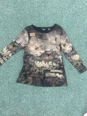 Women’s Brown Graphic Long-Sleeve Top - Wilderness Print